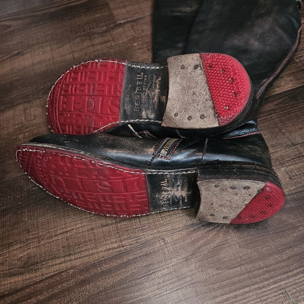 Bed Stu Manchester Rustic Black Leather Boots - Picture 5 of 10